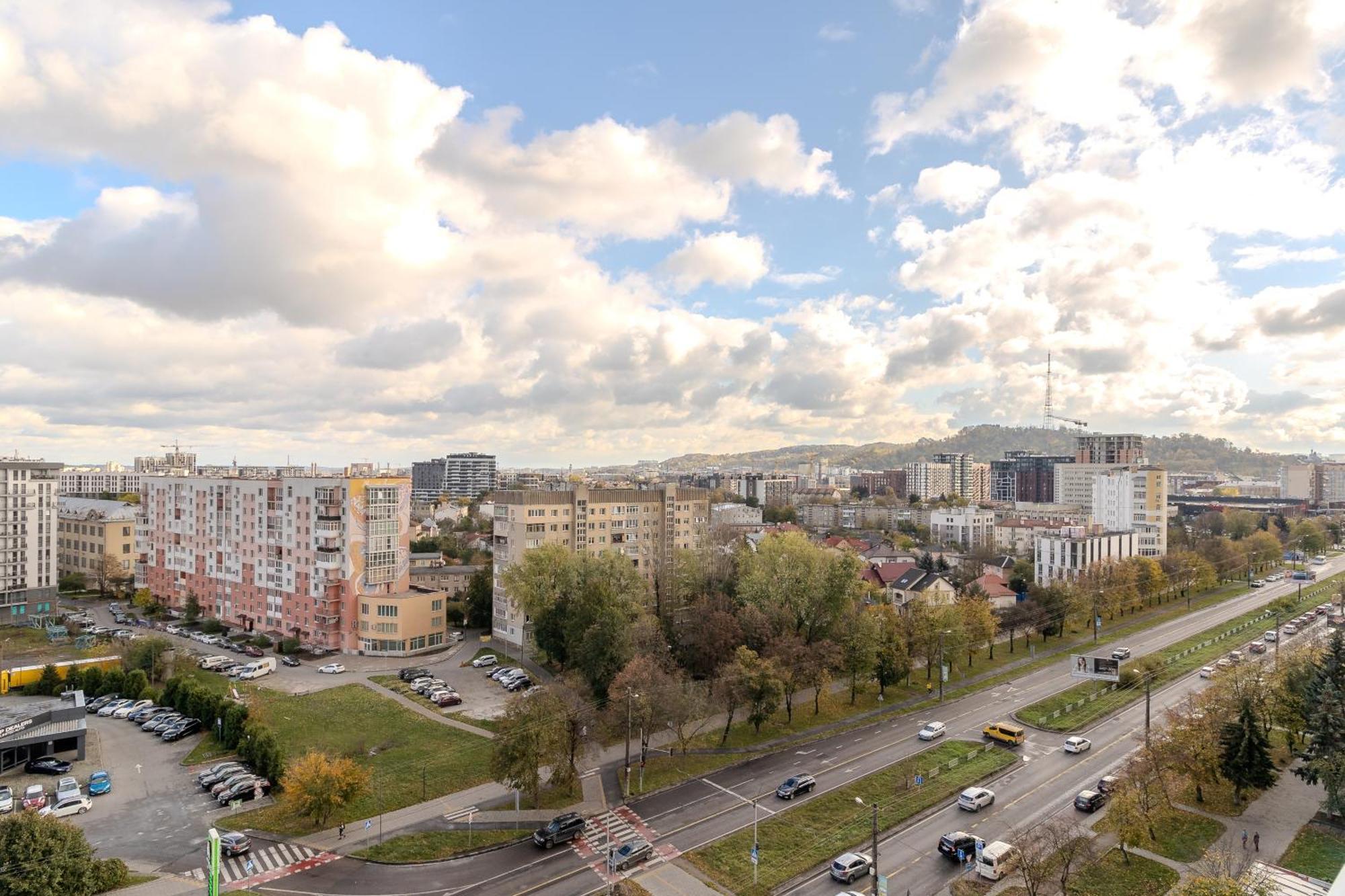 77 Views Apartments By Inshi Lviv Eksteriør bilde